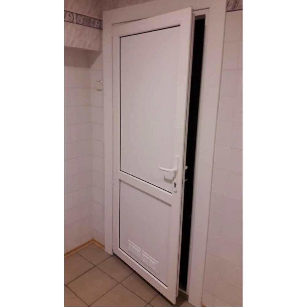 Металопластикові двері Veka Softline поворотно-відкидні 800 x 2000 мм